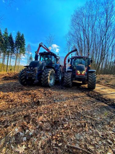 5A268041-D972-4BDE-B687-98797B062D3D